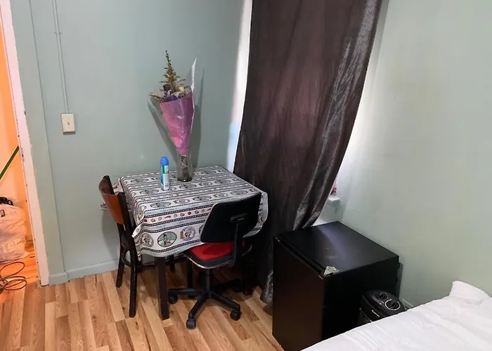 The Center Guest House